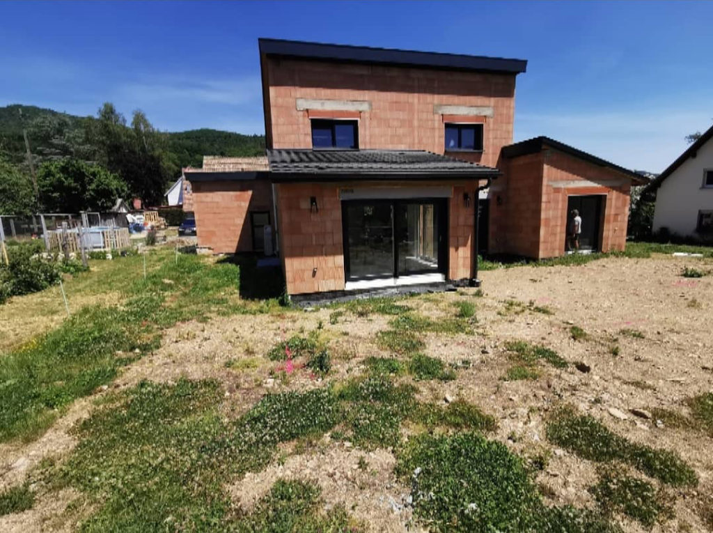 Terrassement et dalle béton — avant travaux