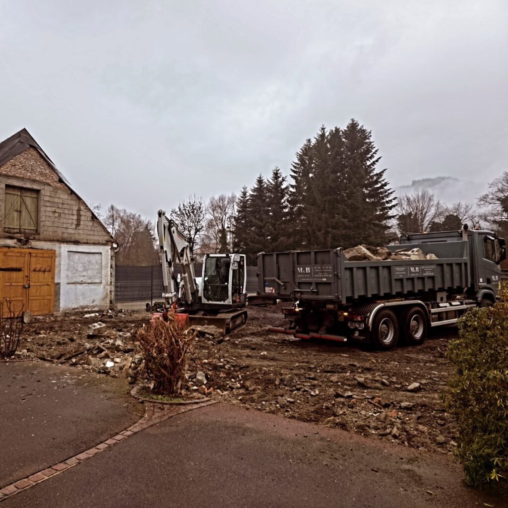 Évacuation des gravats du chantier