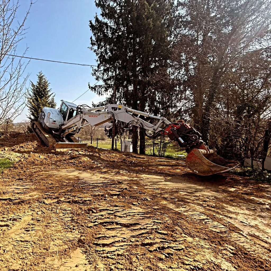 Mise en forme du terrain après sciage du mur béton